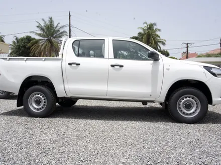 TOYOTA Hilux / Revo