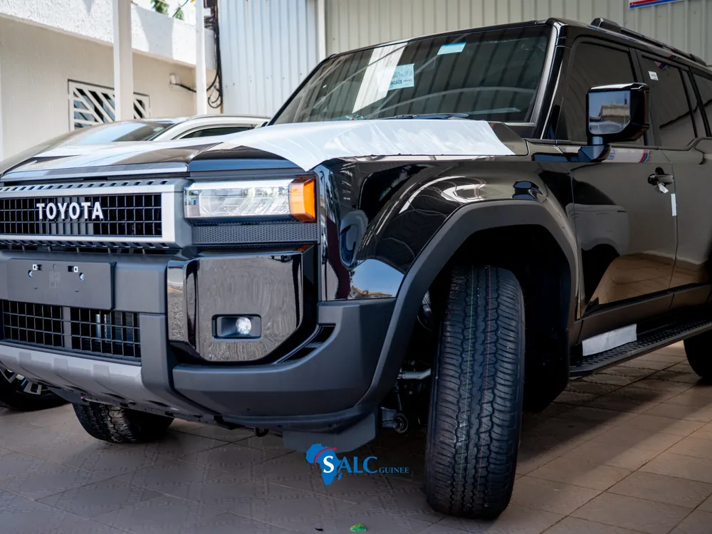 Toyota Land Cruiser 250 Prado 4WD Bicolore